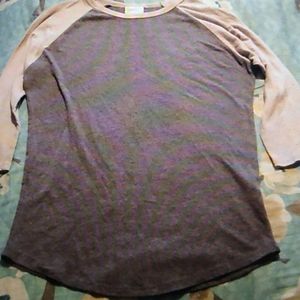 LulaRoe 3 quarter length sleeve